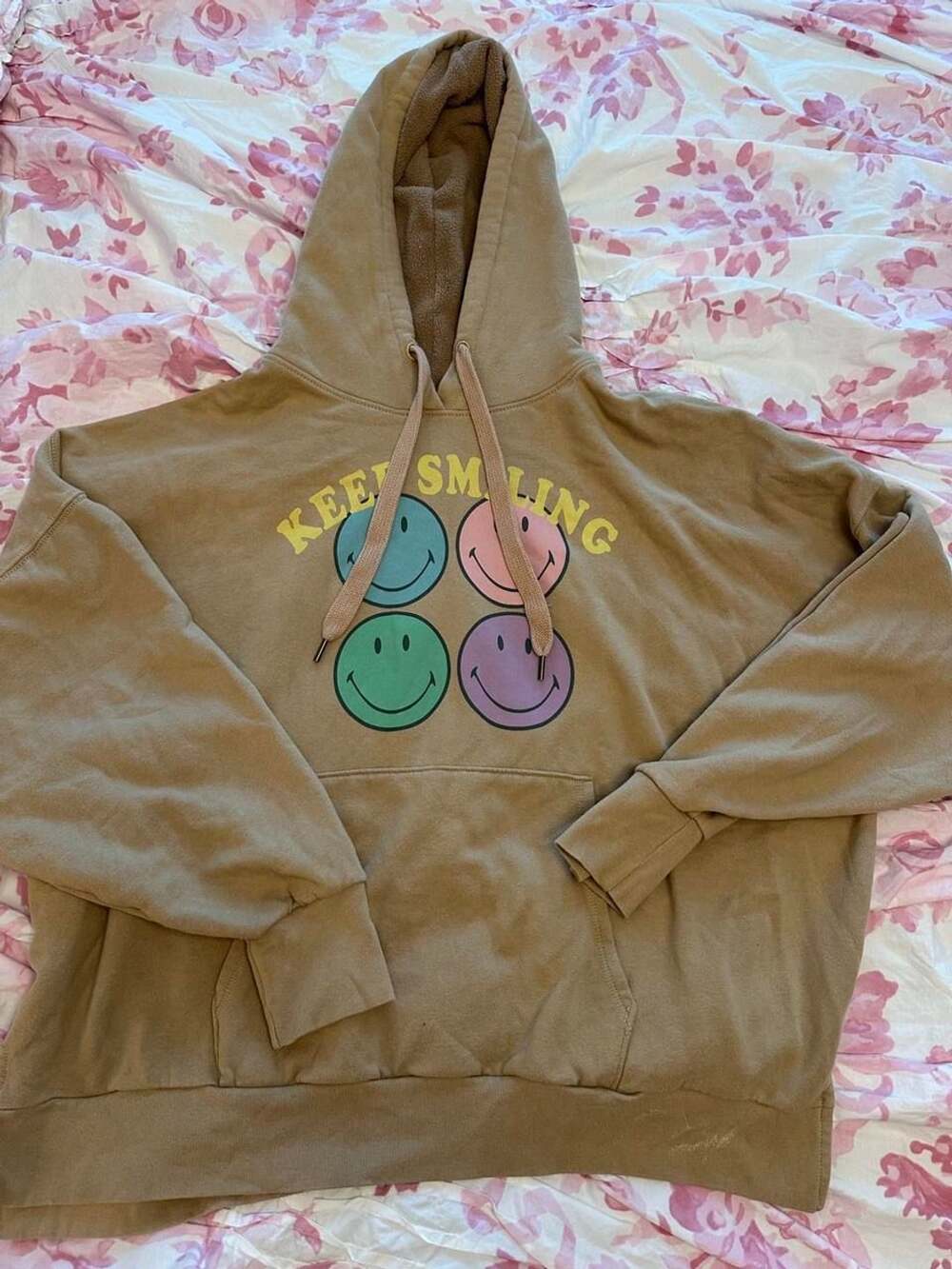 American Eagle Huggable Happy Face Hoodie Size L Keep Smiling Tan